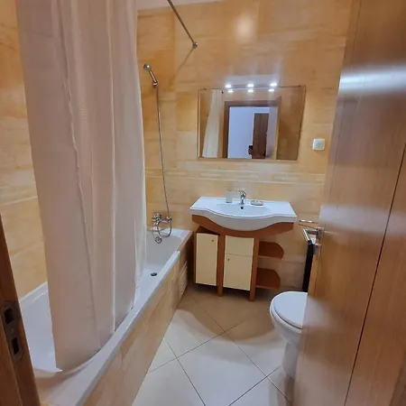 Tylia Apartment *