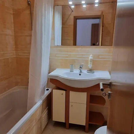 Tylia Apartment